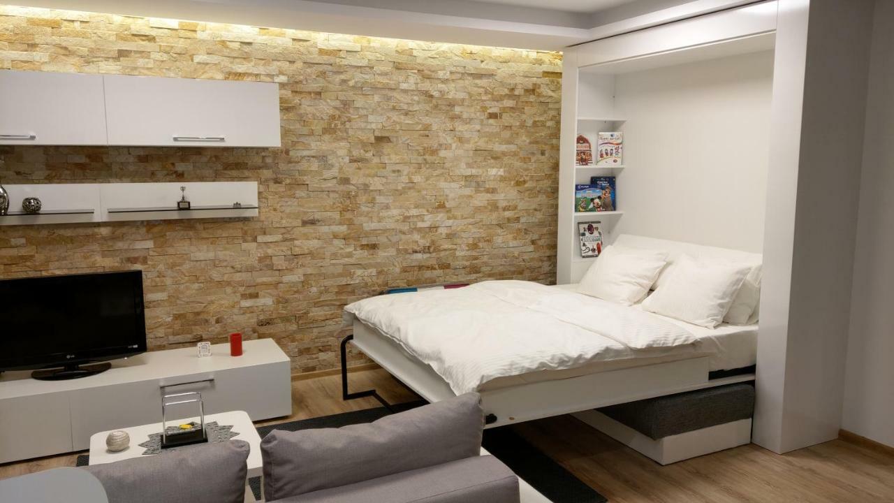 Studio 10 Buşteni Εξωτερικό φωτογραφία