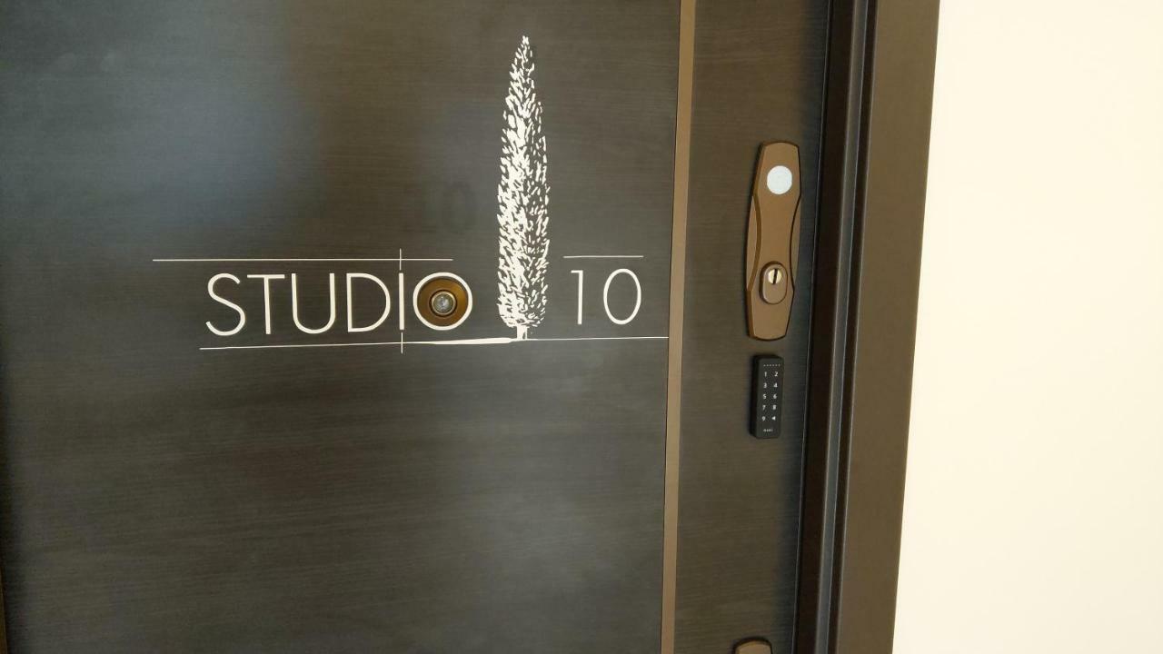 Studio 10 Buşteni Εξωτερικό φωτογραφία